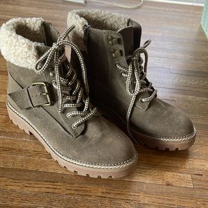 Brown winter fur trimned boots 7